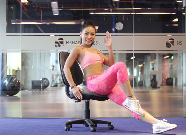 Giảm mỡ bụng cho cô nàng công sở bằng ghế