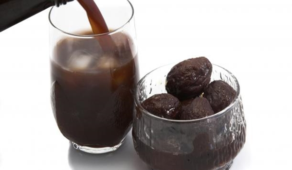 Giảm cân thần tốc với nước ép mận khô Giảm cân thần tốc với nước ép mận khô