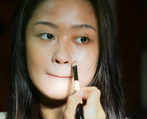 Thủ thuật trang điểm đẹp tự nhiên cho nàng bận rộn - 2