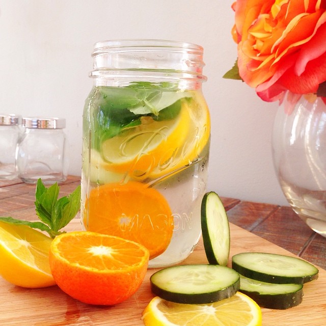 Công thức detox giúp giảm mỡ bụng cho dân văn phòng