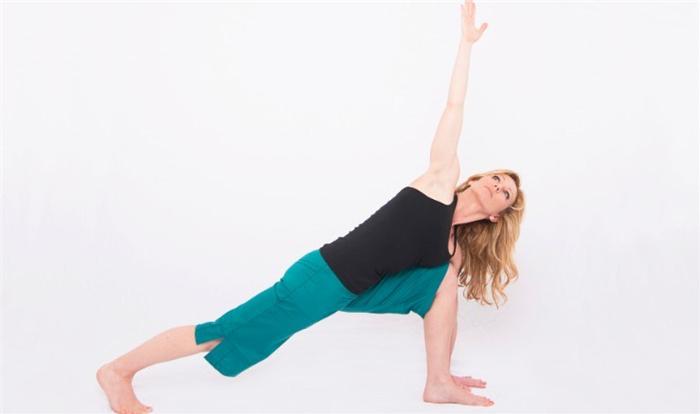 Đẹp dáng, khỏe người nhờ 5 phút tập yoga mỗi sáng Khỏe hơn nhờ 5 phút tập yoga mỗi sáng