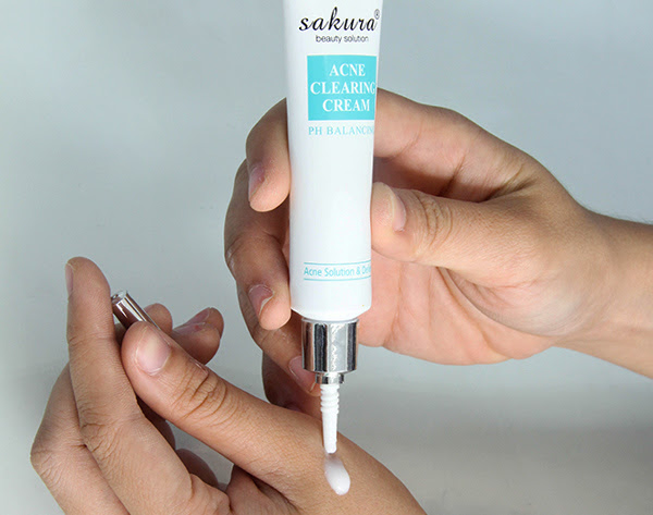 review-kem-tri-mun-sakura-acne-clearing-cream-5