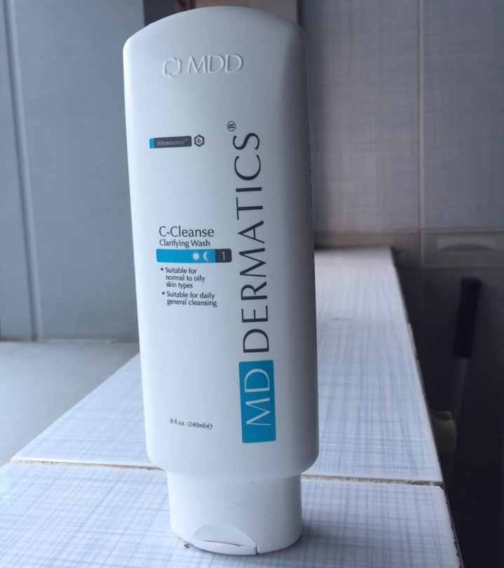 tay-trang-md-dermatics-c-cleansing-lotion