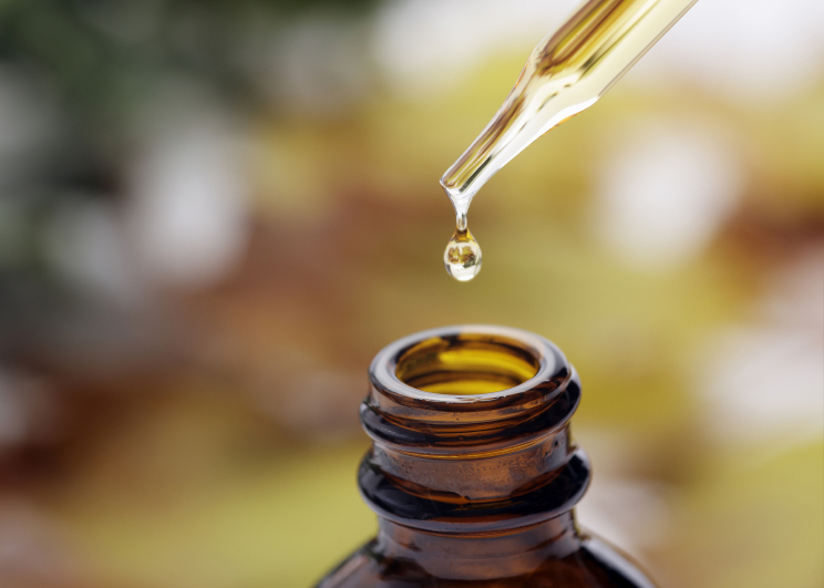 Tinh dầu Limnanthes alba đặc biệt hữu ích cho da, tóc và sức khỏe con người