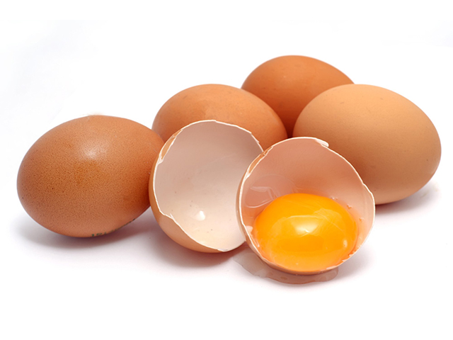Cách dưỡng trắng da bằng trứng gà