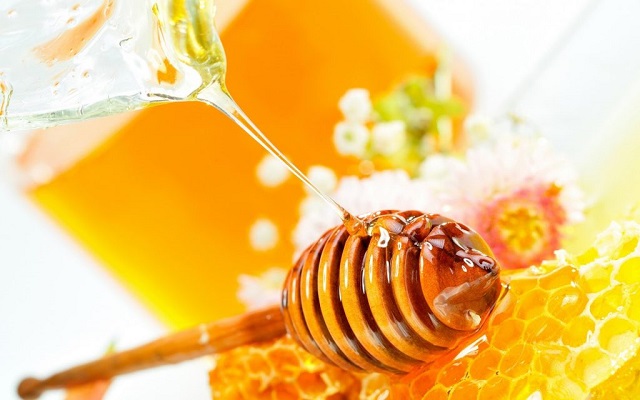 Cách giảm tàn nhang bằng mật ong hiệu quả