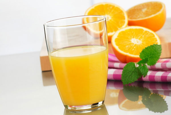 Trị nám với nước ép chanh và cam