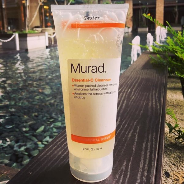 Sữa rửa mặt Essential-C Cleanser