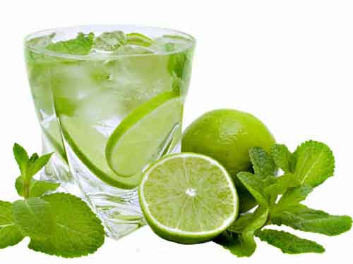 Tại sao bạn nên uống nước chanh vào buổi sáng?