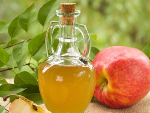 Mẹo chăm sóc vẻ đẹp toàn diện từ một chai giấm táo