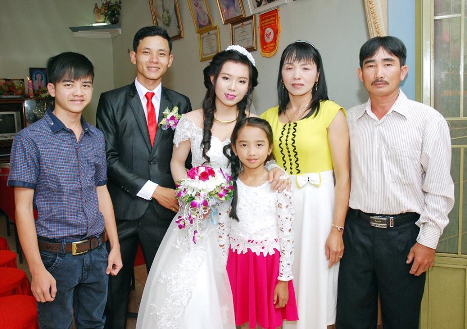 Câu chuyện làm trắng da đầy cảm động chỉ sau 1 tháng của cô nàng lọ lem