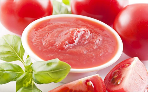 Cách giảm tàn nhang từ cà chua