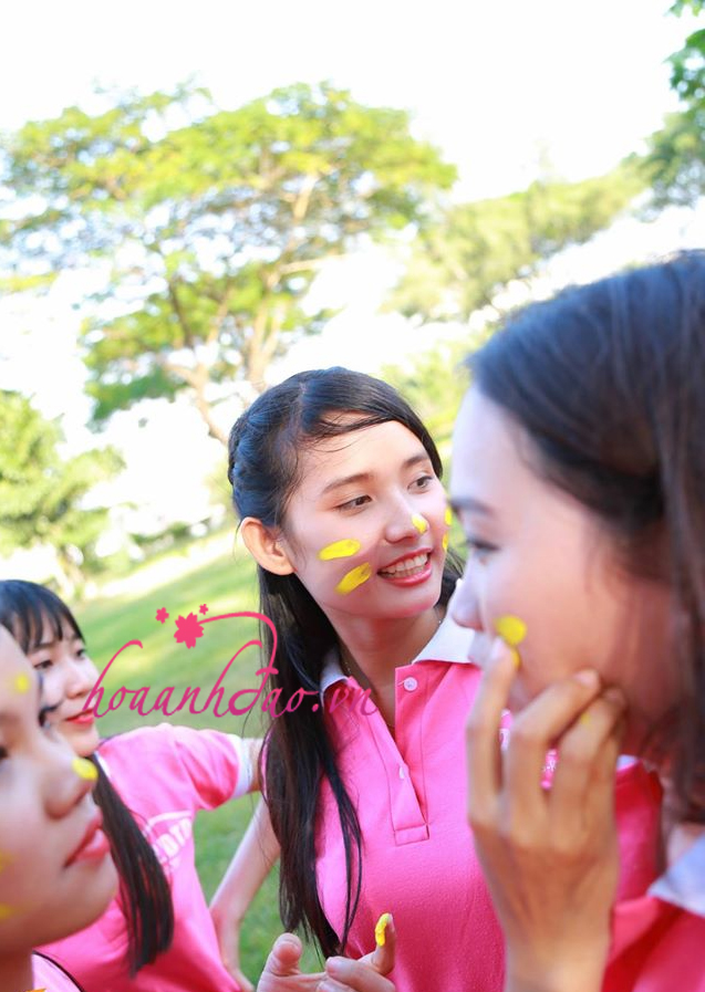 Dùng kem nền CC Cream