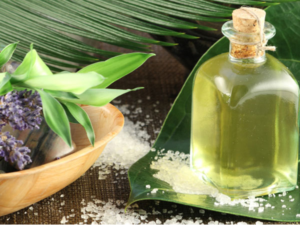 Cách giảm tàn nhang hiệu quả nhất từ dầu jojoba và dầu ô liu