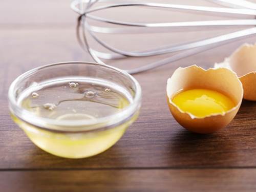 Mặt nạ trắng da từ lòng trắng trứng