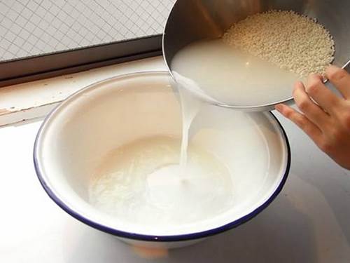 Trị sạch nám và tàn nhang từ nước vo gạo