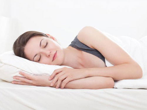 Chế độ sinh hoạt lành mạnh ngủ sớm tránh nám da