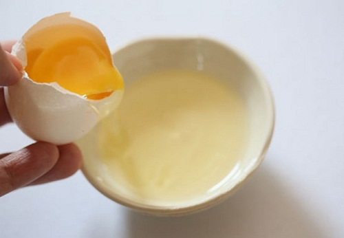 Lòng trắng trứng là một trong những cách giảm nám da mẹ bầu