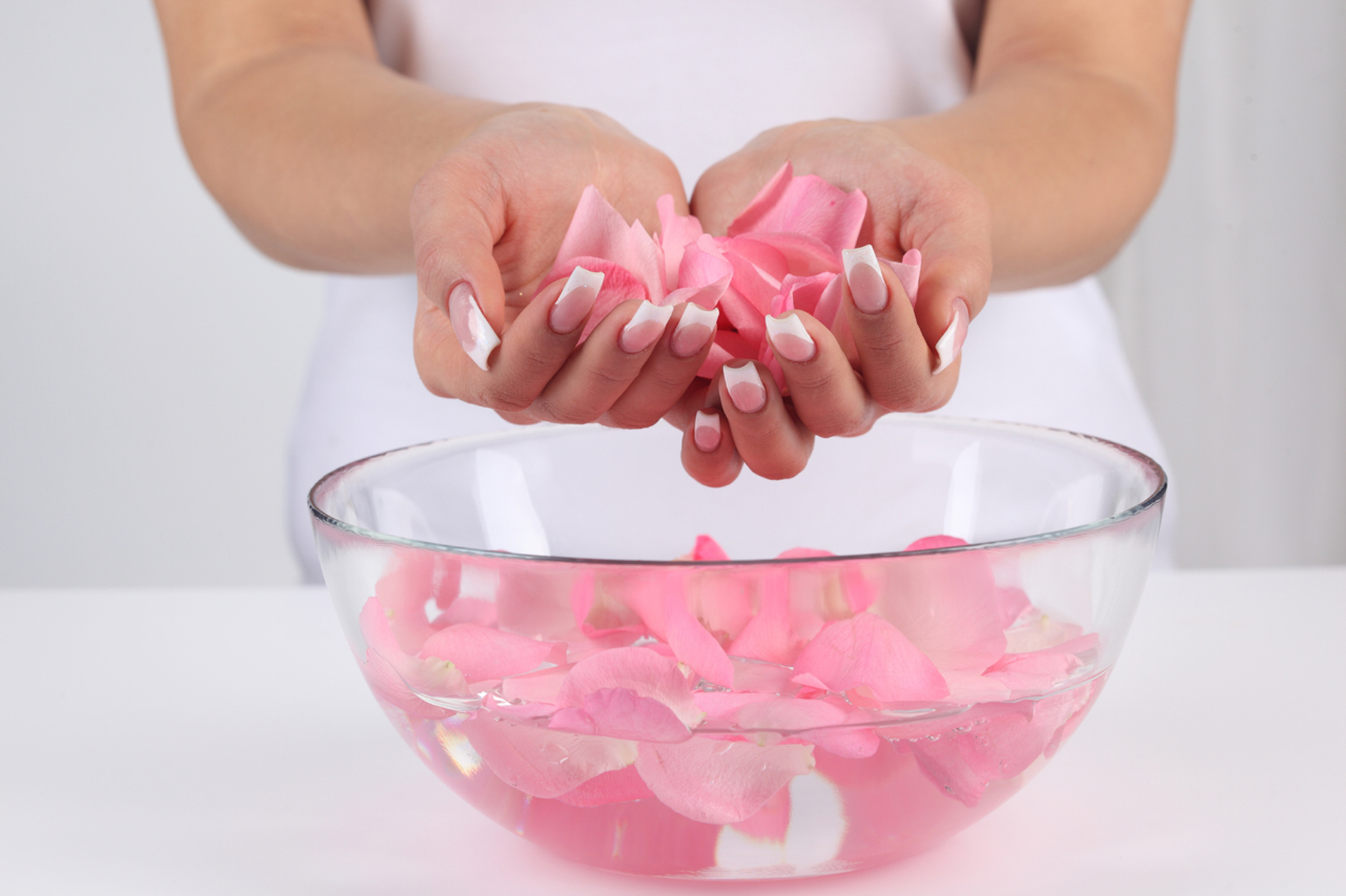 Морская ванночка для ногтей. Ватер Роуз. Ванночка для рук и ногтей. Розовая вода. Красивые руки.