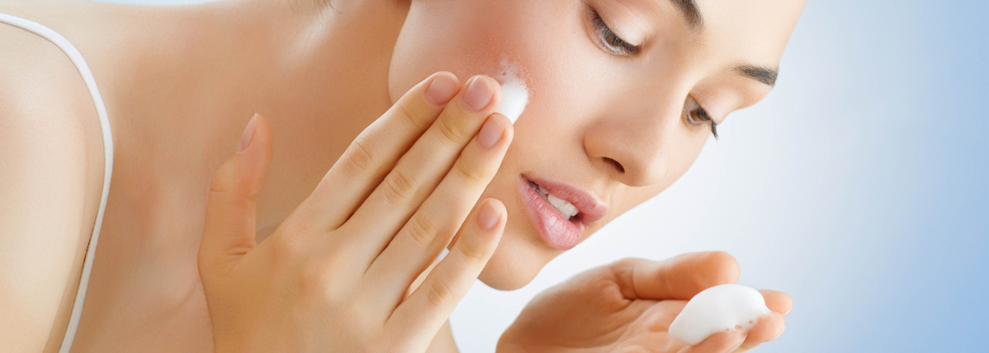 Tổng hợp sữa rửa mặt trị mụn tốt nhất