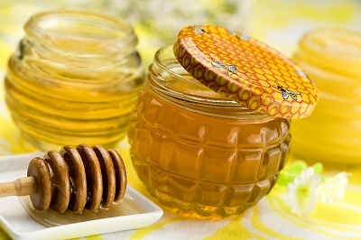 "Lột xác" với 11 công thức làm đẹp từ mật ong