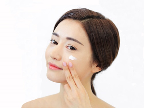 Cẩm nang sử dụng kem dưỡng ẩm cho mùa hanh khô