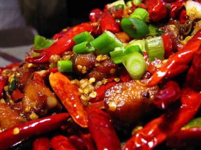 Thói quen ăn uống vô tình khiến vòng 1 “tóp teo”
