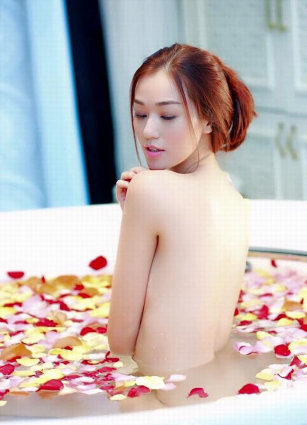 Tự chế biến muối tắm giúp da sáng mịn từ gừng tươi