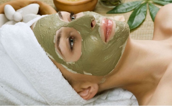 Trị mụn, làm trắng da nhanh chóng bằng mặt nạ đất sét