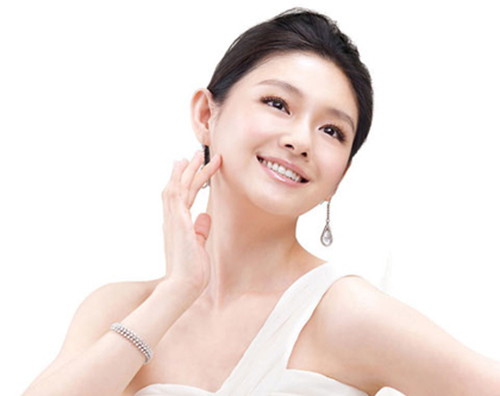 Tự làm mặt nạ nghệ giúp trẻ hóa làn da