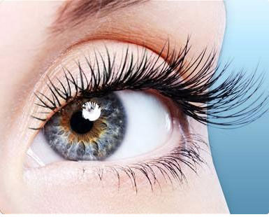 Bảo vệ đôi mắt đúng cách khi thường xuyên trang điểm