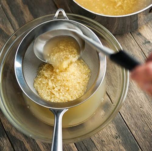 Nách thâm do cạo hay nhổ cũng trở nên trắng sáng khi chà thứ này 2 phút mỗi ngày