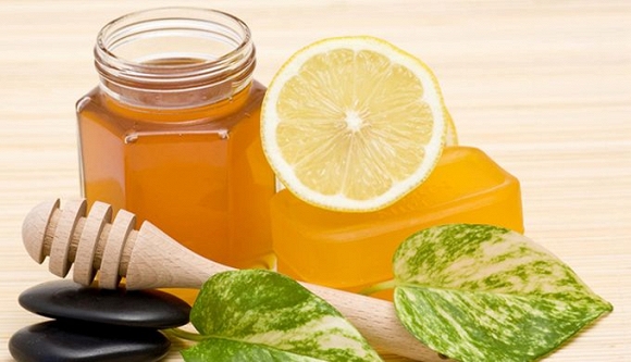 Những lợi ích bất ngờ khi uống mật ong vào buổi tối
