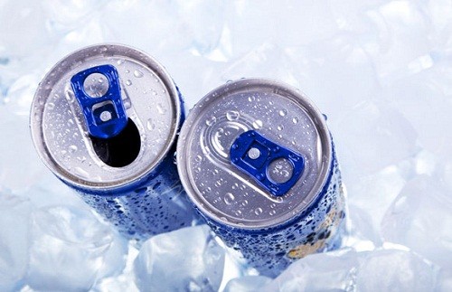 Massage với nước soda, vùng da dưới cánh tay thâm sạm nhiều đến đâu cũng trở nên trắng mịn bất ngờ