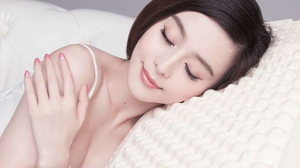 Se khít lỗ chân lông bằng rau răm cực kì đơn giản mà hiệu quả