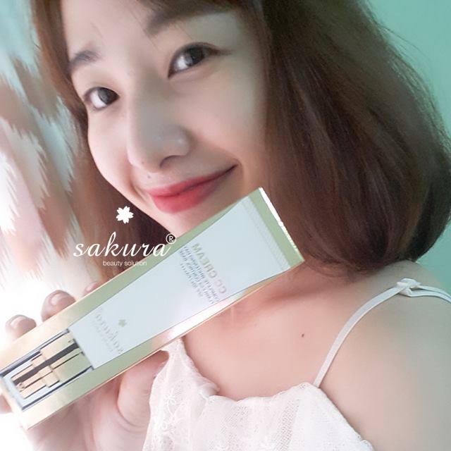Từ một người không biết gì về trang điểm, tớ chỉ cần làm như thế này thôi mà đã đẹp rạng rỡ
