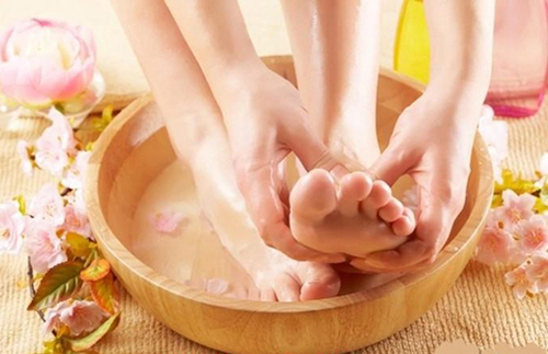 Bắp chân dù to đến mấy cũng thon gọn ngay nhờ áp dụng 4 bước dưới đây