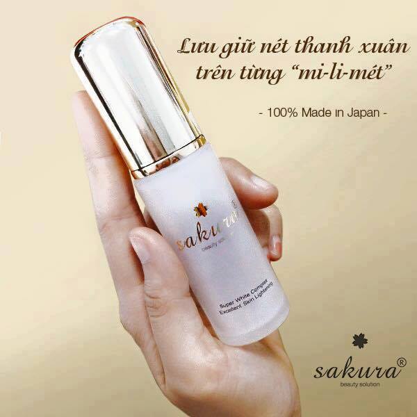Review Tinh chất dưỡng trắng da chống lão hóa ngày và đêm Sakura Super white Complex Excellent Skin Lightening