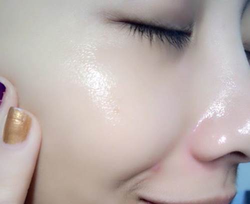 Tuyệt chiêu bóc mẽ mụn ra khỏi mặt và dưỡng trắng làn da sạch mịn chỉ mất "o đồng"