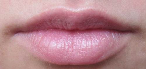 Môi thâm bẩm sinh cũng sẽ sáng hồng sau 1 đêm thức dậy nhờ hỗn hợp này