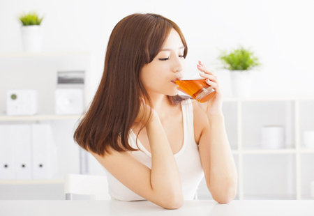 Uống loại nước này đi nắng cả ngày da vẫn trắng hồng rạng rỡ