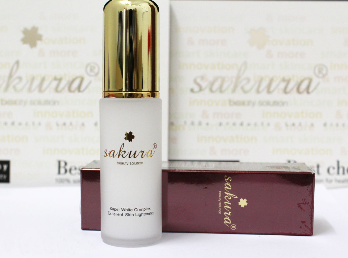 Review hỗn hợp dưỡng trắng da chống lão hóa ngày và Đêm Sakura Super White Complex Excellent Skin Lightening