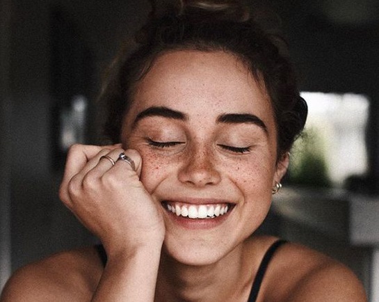 “SỐNG CHUNG” VỚI NÁM, NÀNG VẪN XINH ĐẸP LỘNG LẪY BẰNG MẸO MAKEUP NÀY