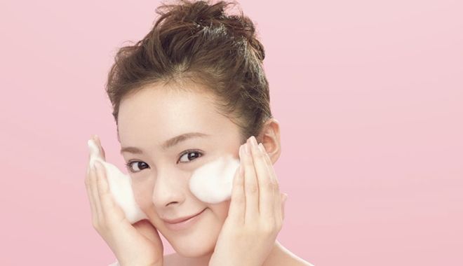 DA KHÔ HÃY UPDATE SỮA RỬA MẶT VÀO THỜI ĐIỂM ĐẦU ĐÔNG NÀY!