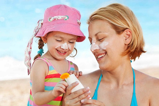 Gọi tên top 4 kem chống nắng an toàn cho phụ nữ sau sinh
