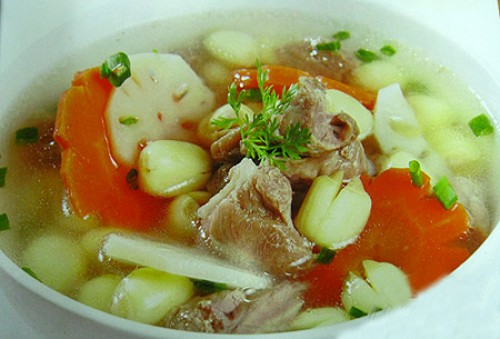 chân giò hầm đậu tương