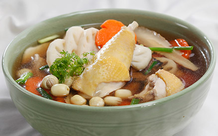 Gà hầm đậu tương