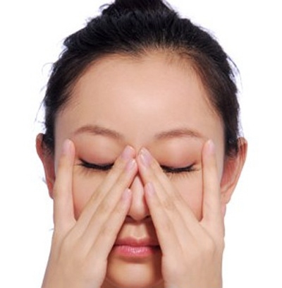 Massage cho mắt