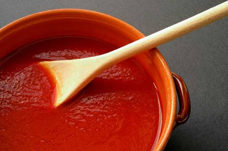 mặt nà cà chua cung cấp độ ẩm cần thiết cho làn da