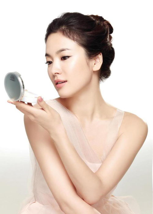 trang điểm với sakura cc cream cho bạn làn da trắng mịn tự nhiên